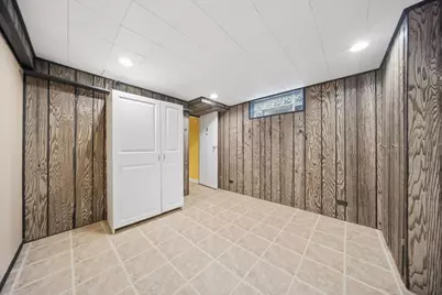 8231 W Berwyn Avenue, Chicago, IL 60656 - Photo 24