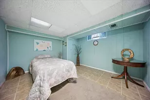 8231 W Berwyn Ave, Chicago, IL 60656 - Photo 22