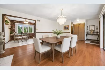8231 W Berwyn Avenue, Chicago, IL 60656 - Photo 4