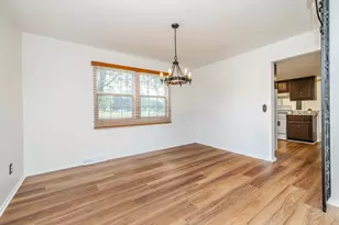15 Somerset Rd, Montgomery, IL 60538 - Photo 6