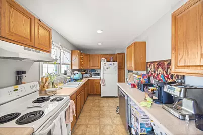 217 E Juliette Street, Thornton, IL 60476 - Photo 4