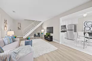 1171 Bunker Hill Ct, Wheaton, IL 60189 - Photo 2