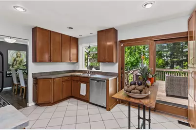 228 N Walnut Lane, Schaumburg, IL 60194 - Photo 10