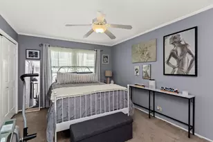 228 N Walnut Ln, Schaumburg, IL 60194 - Photo 12