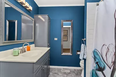 228 N Walnut Lane, Schaumburg, IL 60194 - Photo 16