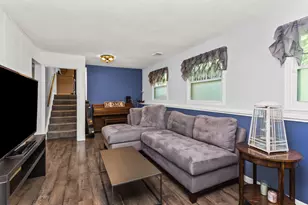 228 N Walnut Ln, Schaumburg, IL 60194 - Photo 18