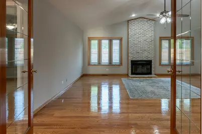 5639 N Manor Lane, Norwood Park, IL 60631 - Photo 10