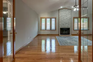 5639 N Manor Ln, Norwood Park, IL 60631 - Photo 10