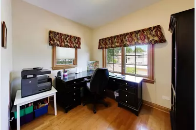 5837 N Virginia Avenue, Chicago, IL 60659 - Photo 26