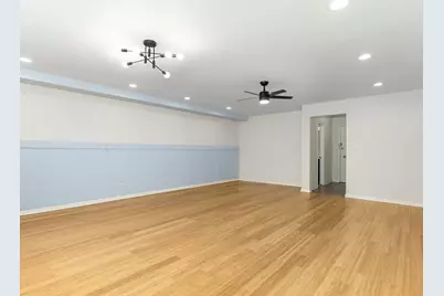 415 S Maple Avenue #202, Oak Park, IL 60302 - Photo 4