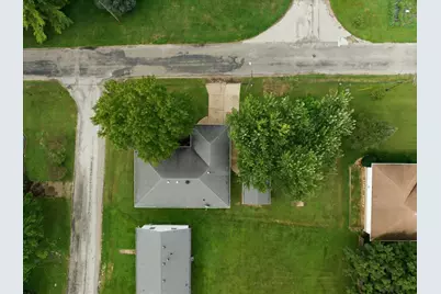 1000 E Jefferson Street, Clifton, IL 61727 - Photo 28