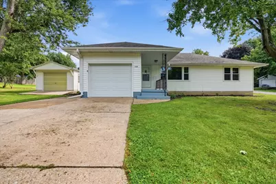 1000 E Jefferson Street, Clifton, IL 61727 - Photo 1
