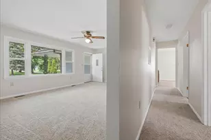 1000 E Jefferson St, Clifton, IL 61727 - Photo 4