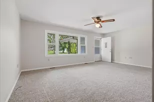 1000 E Jefferson St, Clifton, IL 61727 - Photo 2