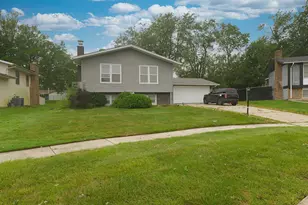 18920 S Maple Ave, Country Club Hills, IL 60478 - Photo 1