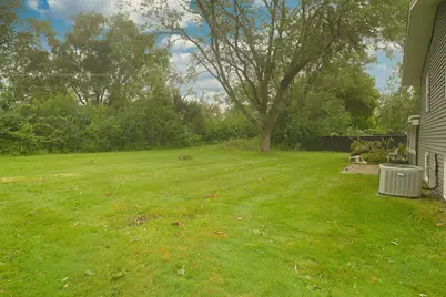18920 S Maple Avenue, Country Club Hills, IL 60478 - Photo 2