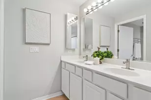 77 S Evergreen Ave, Arlington Heights, IL 60005 - Photo 16