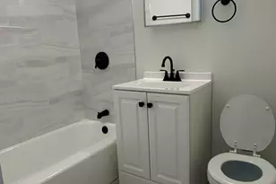 1450 E 55th Pl, Chicago, IL 60637 - Photo 8