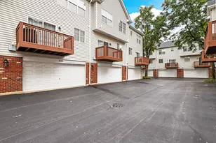 838 Shandrew Dr, Naperville, IL 60540 - Photo 28