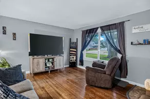 7407 Rogers St, Machesney Park, IL 61115 - Photo 8
