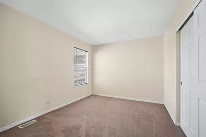 946 Cynthia Lane, Lake in the Hills, IL 60156 - Photo 18