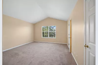 946 Cynthia Lane, Lake in the Hills, IL 60156 - Photo 14