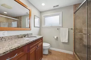 212 N Jackson Rd, Clarendon Hills, IL 60514 - Photo 12