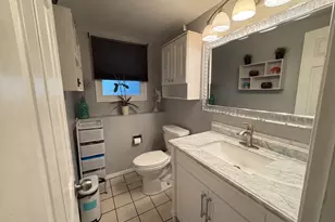 753 MacArthur Dr, Buffalo Grove, IL 60089 - Photo 10