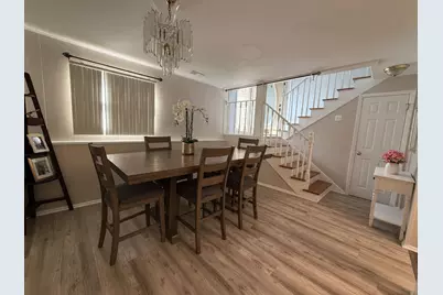 753 Macarthur Drive, Buffalo Grove, IL 60089 - Photo 2