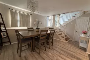 753 MacArthur Dr, Buffalo Grove, IL 60089 - Photo 2