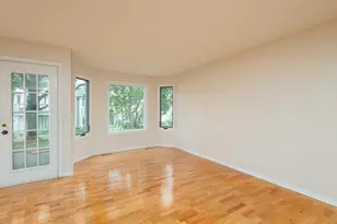 1891 Fox Run Dr, Elk Grove Village, IL 60007 - Photo 6