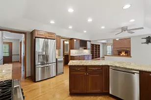 2528 Sun Valley Rd, Lisle, IL 60532 - Photo 14