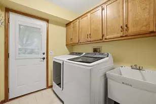 2528 Sun Valley Rd, Lisle, IL 60532 - Photo 24