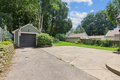 822 N Madison Street, Woodstock, IL 60098 - Photo 32