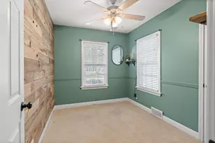 822 N Madison St, Woodstock, IL 60098 - Photo 16