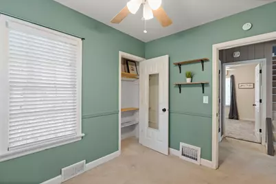 822 N Madison Street, Woodstock, IL 60098 - Photo 18