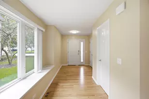 2645 Chelsey St, Buffalo Grove, IL 60089 - Photo 2