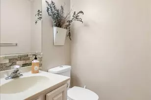 45 N Aspen Dr, Cortland, IL 60112 - Photo 14