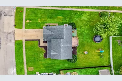 45 N Aspen Drive, Cortland, IL 60112 - Photo 32