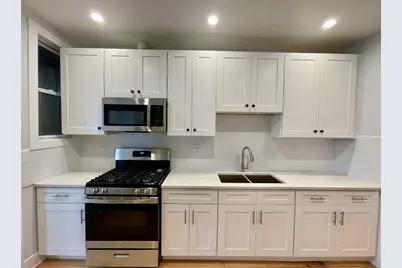 4853 W Augusta Boulevard #2, Chicago, IL 60651 - Photo 8
