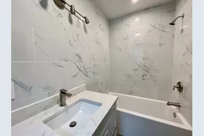 4853 W Augusta Boulevard #2, Chicago, IL 60651 - Photo 14