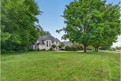 6N538 Brookhaven Lane, Saint Charles, IL 60175 - Photo 2