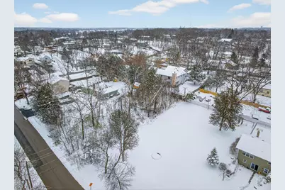 35563 N Hillside Avenue, Round Lake Beach, IL 60073 - Photo 2