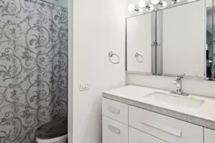 535 N Michigan Ave, Chicago, IL 60611 - Photo 8