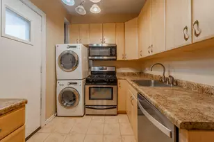 754 W California Terrace, Chicago, IL 60657 - Photo 8