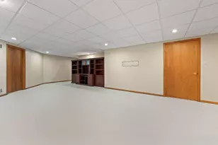 10930 Jodan Dr, Oak Lawn, IL 60453 - Photo 24