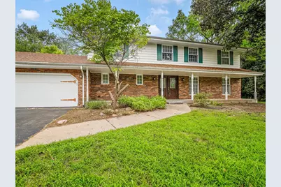 1718 Jacoby Place, Rockford, IL 61107 - Photo 2
