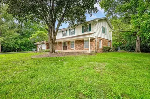 1718 Jacoby Pl, Rockford, IL 61107 - Photo 4