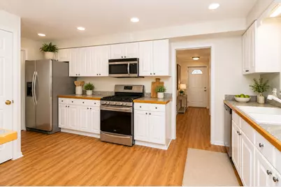 1305 1st Street, Northbrook, IL 60062 - Photo 6