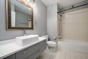 501 N Clinton St, Chicago, IL 60654 - Photo 16
